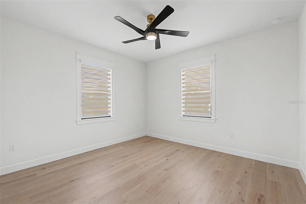 For Sale: $1,249,000 (5 beds, 4 baths, 2905 Square Feet)