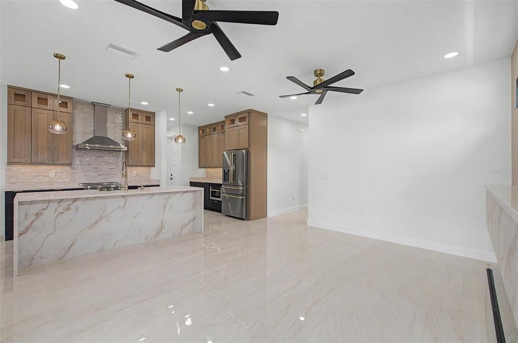 For Sale: $1,249,000 (5 beds, 4 baths, 2905 Square Feet)