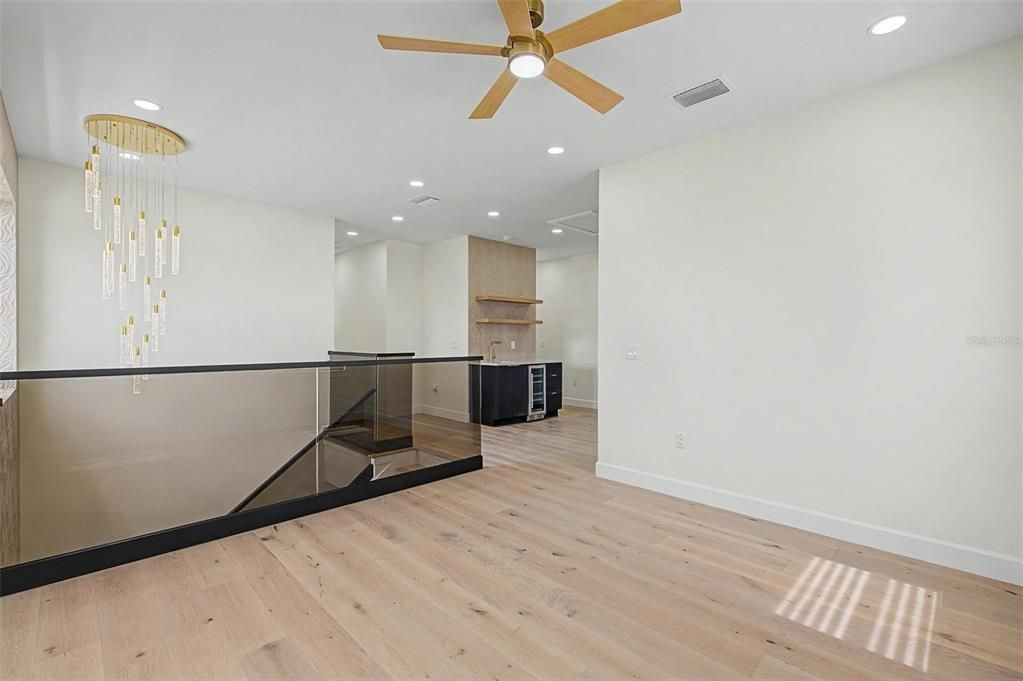 For Sale: $1,249,000 (5 beds, 4 baths, 2905 Square Feet)