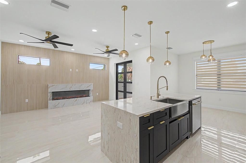 For Sale: $1,249,000 (5 beds, 4 baths, 2905 Square Feet)