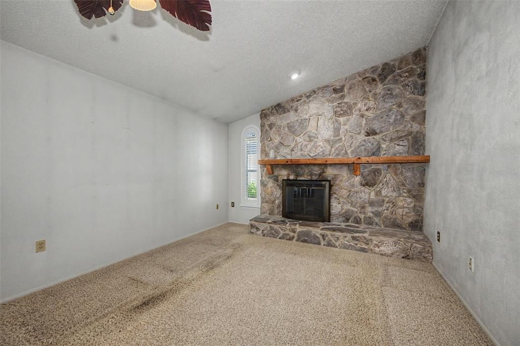 For Sale: $474,900 (3 beds, 2 baths, 1768 Square Feet)
