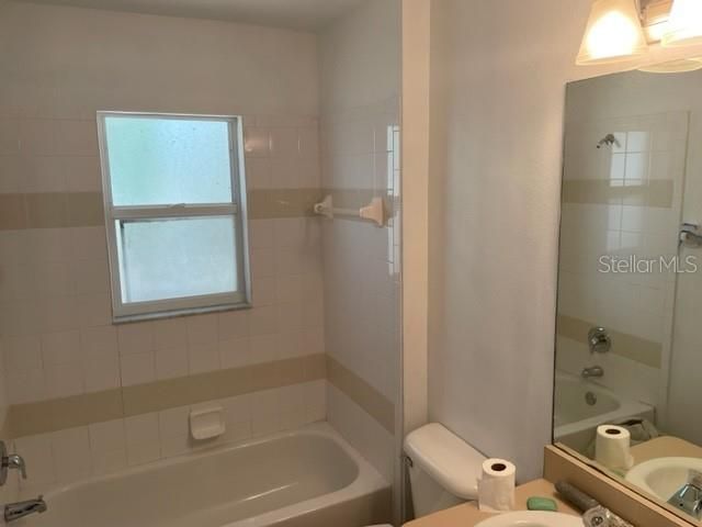 В аренду: $2,100 (3 спален, 2 ванн, 1390 Квадратных фут)