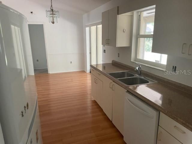 В аренду: $2,100 (3 спален, 2 ванн, 1390 Квадратных фут)