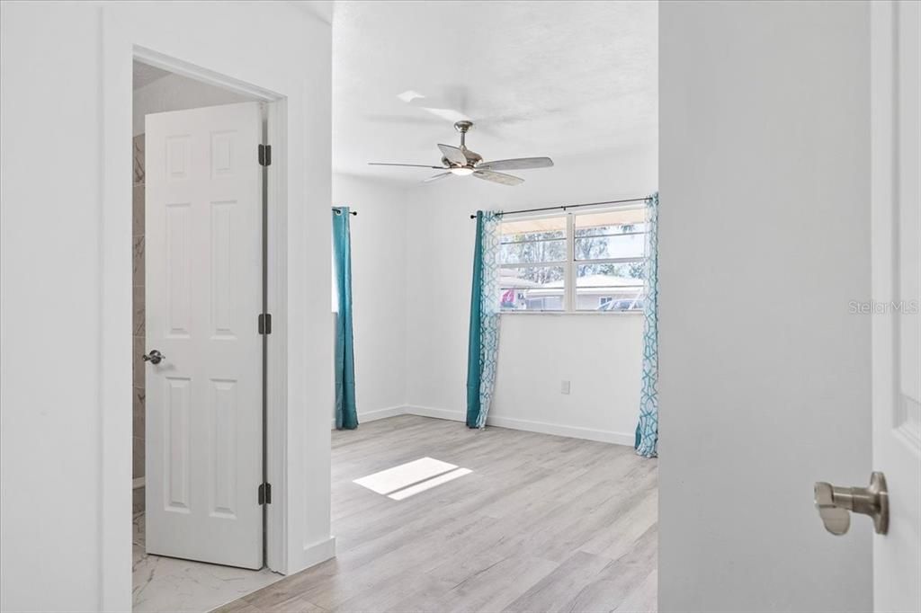 For Sale: $475,000 (3 beds, 3 baths, 1742 Square Feet)