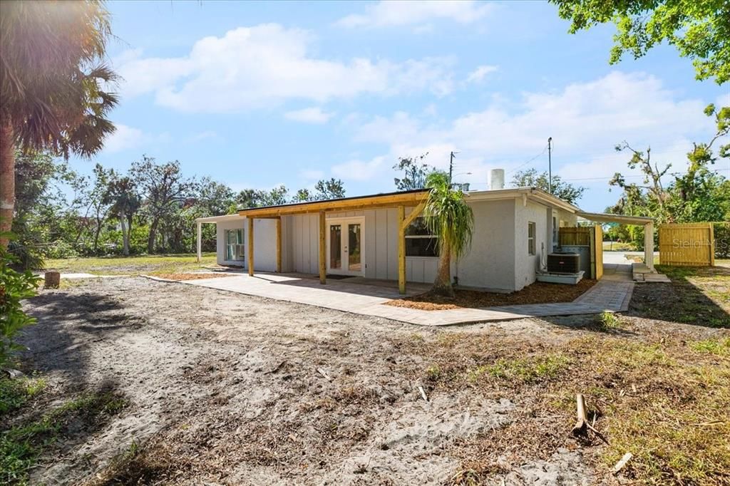 For Sale: $475,000 (3 beds, 3 baths, 1742 Square Feet)