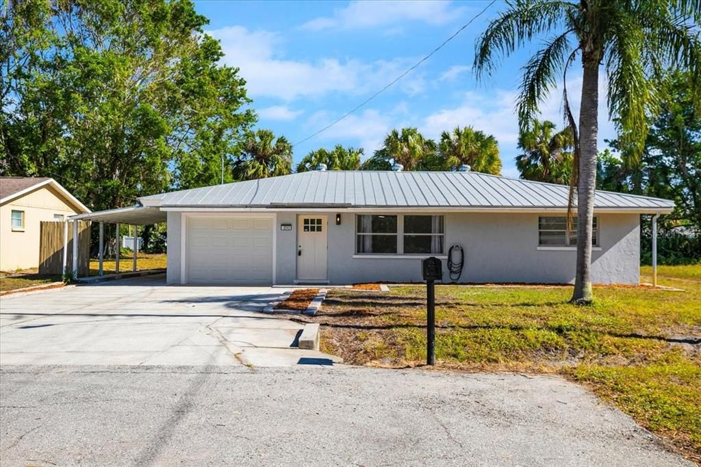 For Sale: $475,000 (3 beds, 3 baths, 1742 Square Feet)