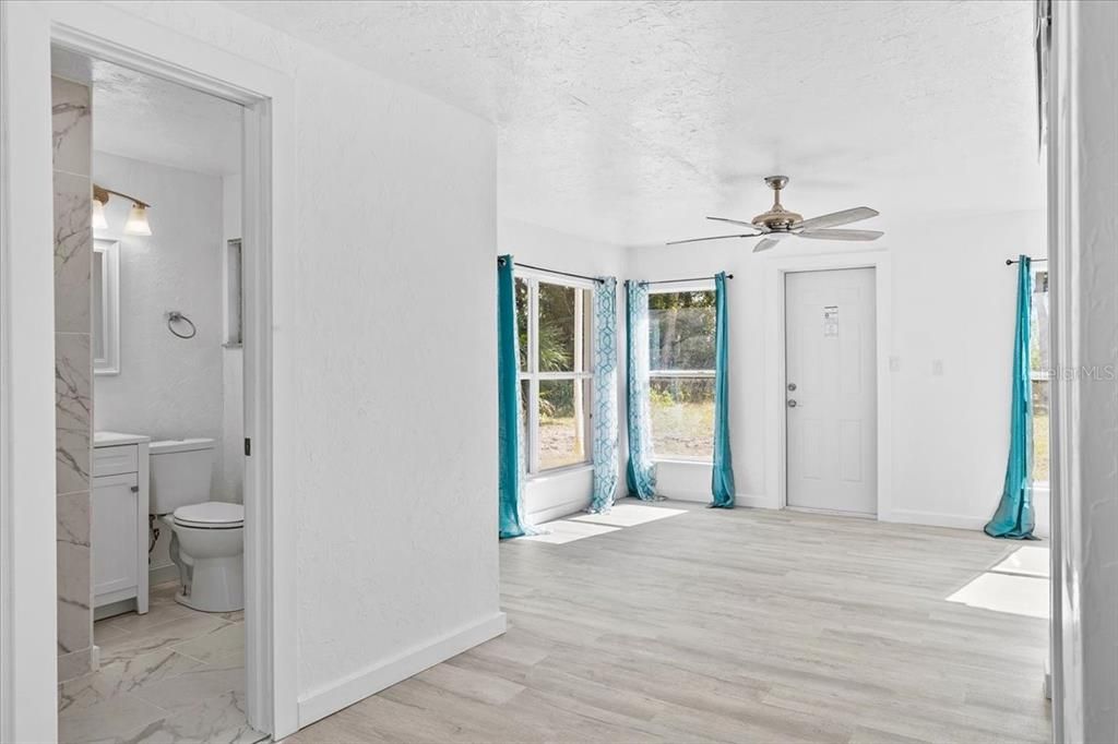 For Sale: $475,000 (3 beds, 3 baths, 1742 Square Feet)