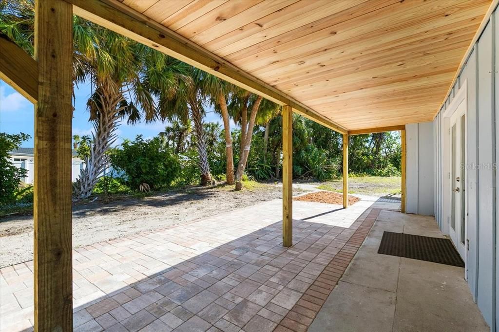 For Sale: $475,000 (3 beds, 3 baths, 1742 Square Feet)