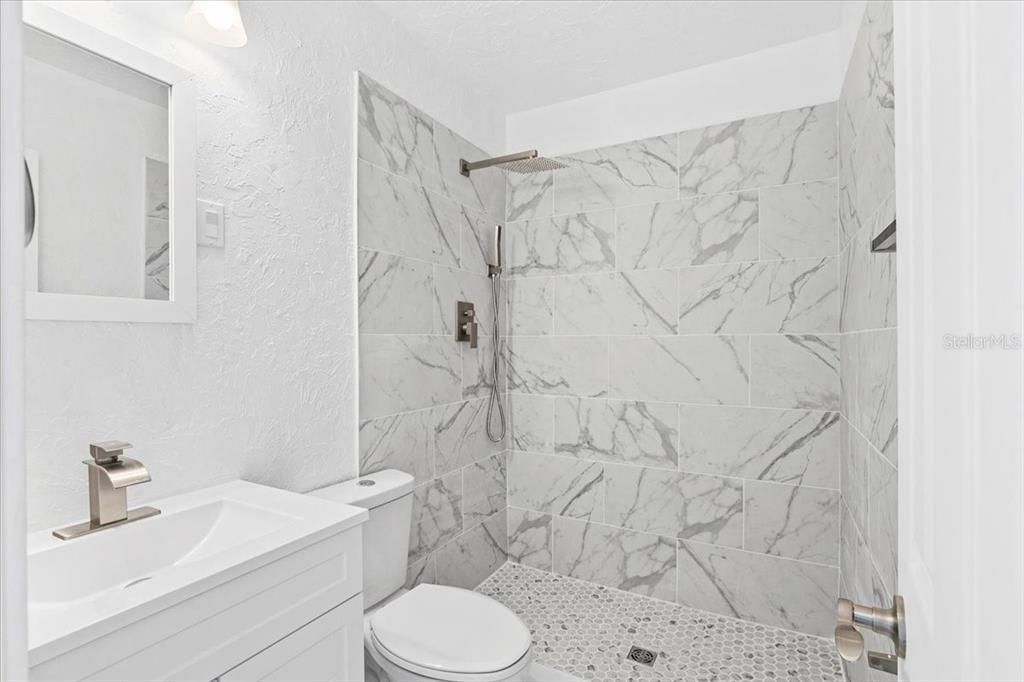 For Sale: $475,000 (3 beds, 3 baths, 1742 Square Feet)