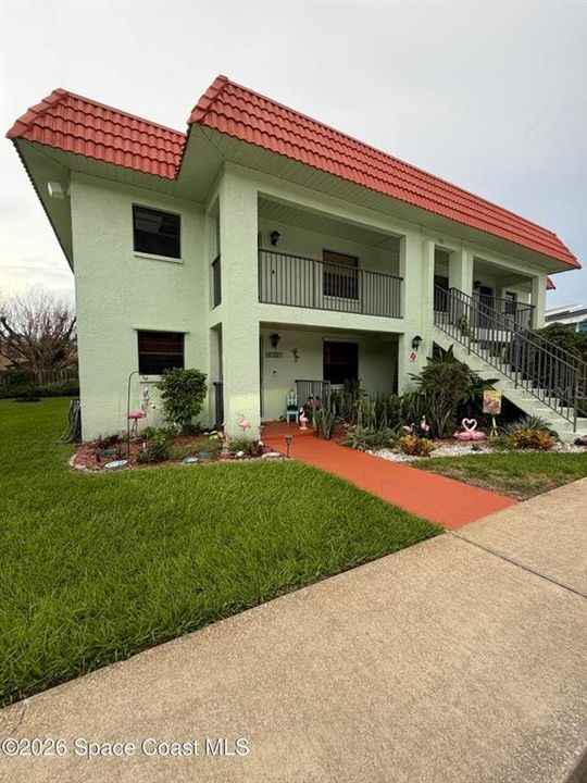 For Rent: $2,200 (2 beds, 2 baths, 1064 Square Feet)