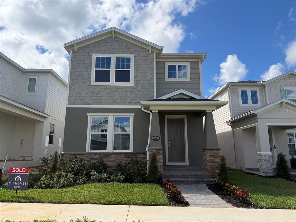 For Rent: $3,300 (3 beds, 2 baths, 1983 Square Feet)