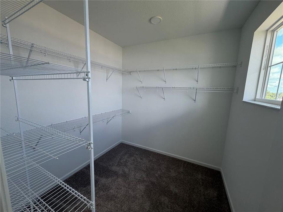 For Rent: $3,300 (3 beds, 2 baths, 1983 Square Feet)