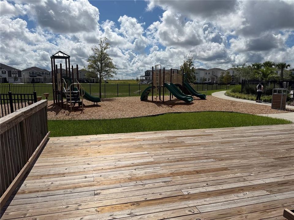 For Rent: $3,300 (3 beds, 2 baths, 1983 Square Feet)