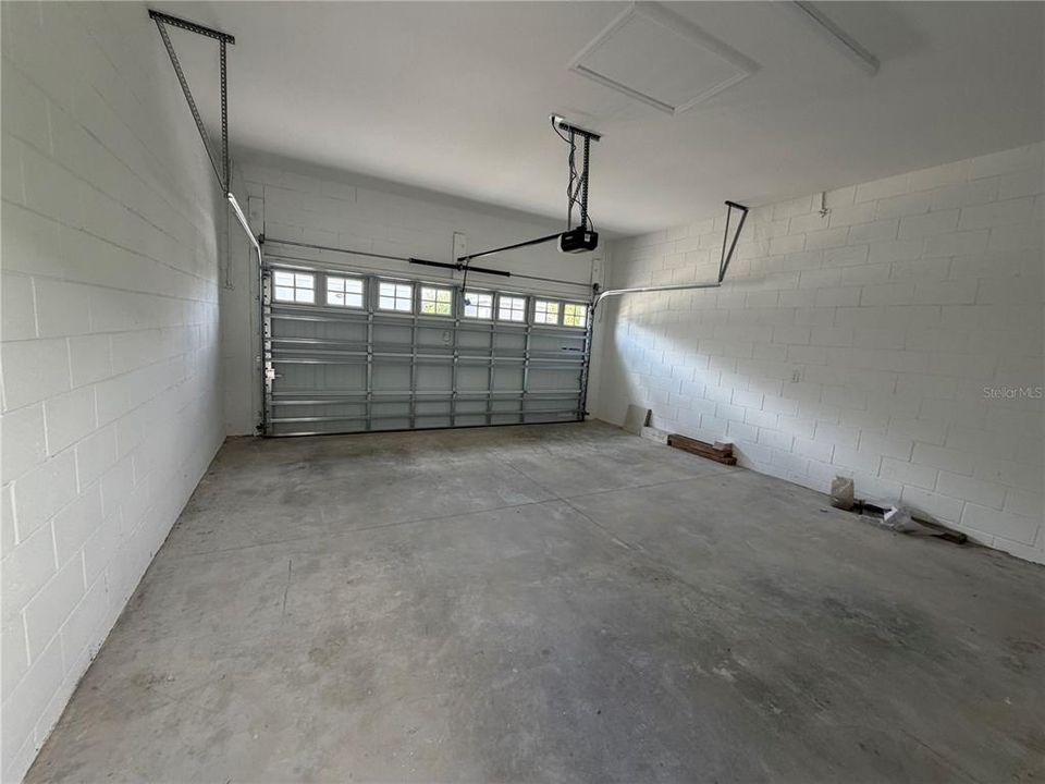 For Rent: $3,300 (3 beds, 2 baths, 1983 Square Feet)