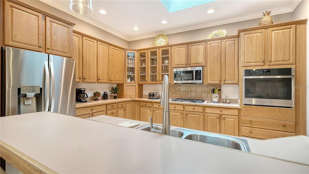 На продажу: $579,900 (3 спален, 2 ванн, 2140 Квадратных фут)
