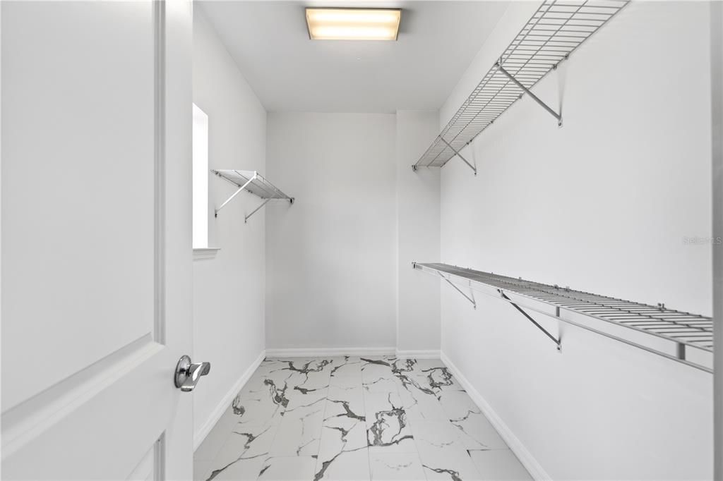 На продажу: $525,000 (4 спален, 3 ванн, 2707 Квадратных фут)