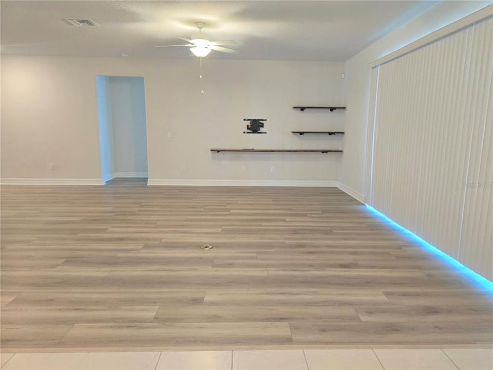 For Rent: $2,800 (4 beds, 3 baths, 2707 Square Feet)