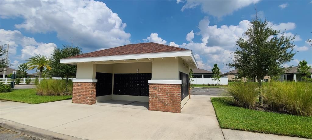 For Rent: $2,800 (4 beds, 3 baths, 2707 Square Feet)