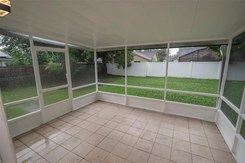 На продажу: $334,900 (4 спален, 2 ванн, 1080 Квадратных фут)