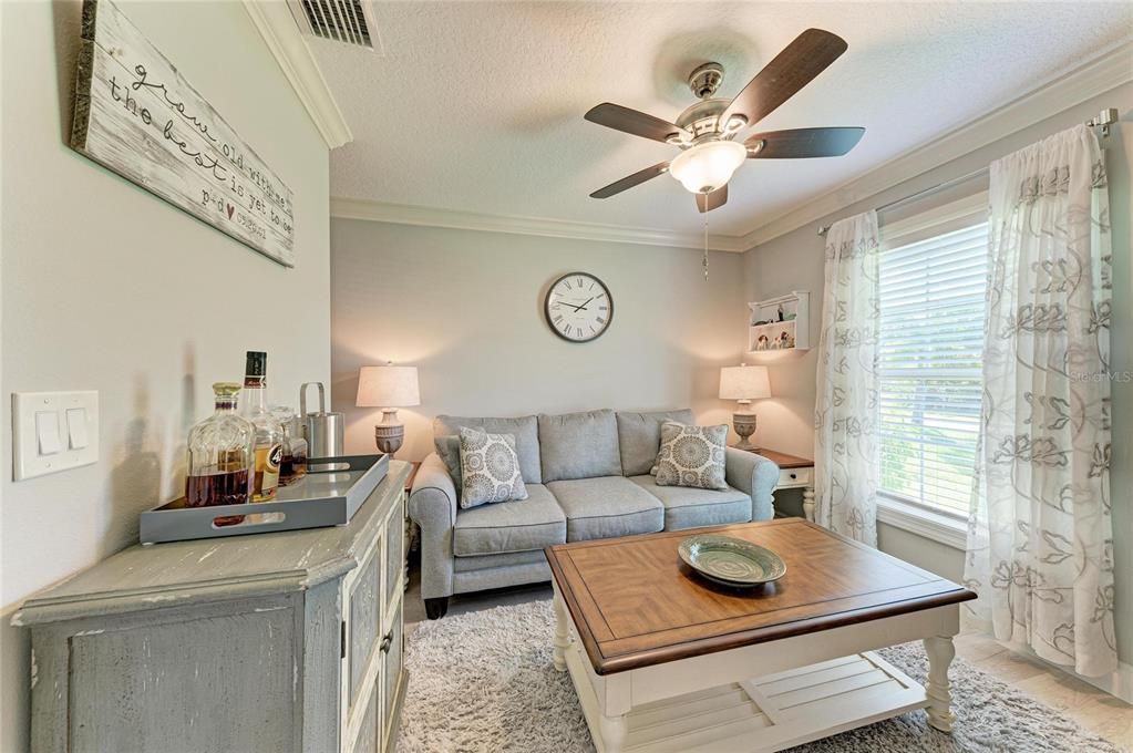На продажу: $430,000 (4 спален, 2 ванн, 1692 Квадратных фут)