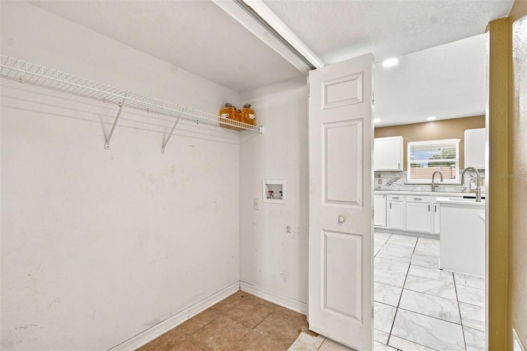En Venta: $439,900 (4 camas, 3 baños, 3038 Pies cuadrados)