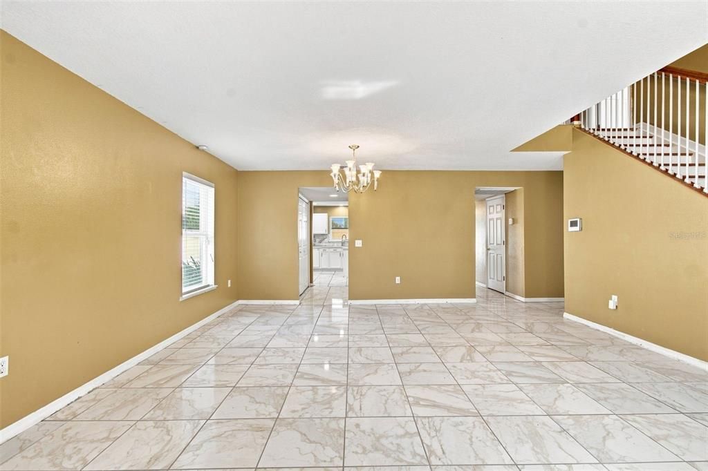 En Venta: $439,900 (4 camas, 3 baños, 3038 Pies cuadrados)