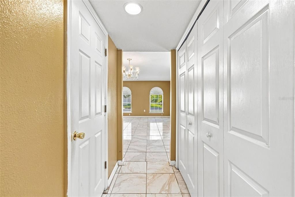 En Venta: $439,900 (4 camas, 3 baños, 3038 Pies cuadrados)