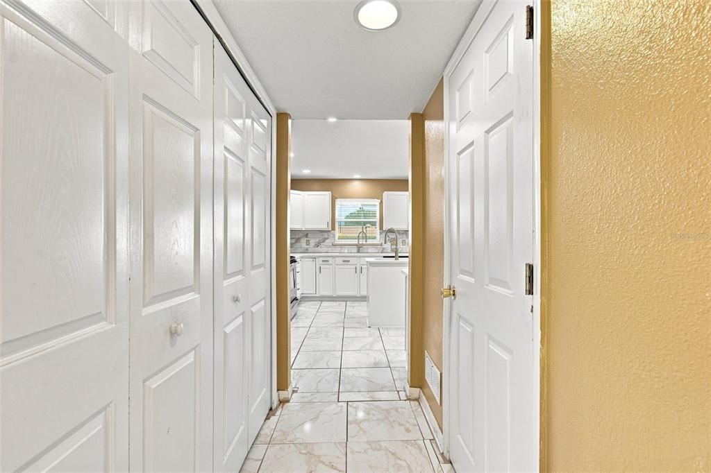 En Venta: $439,900 (4 camas, 3 baños, 3038 Pies cuadrados)