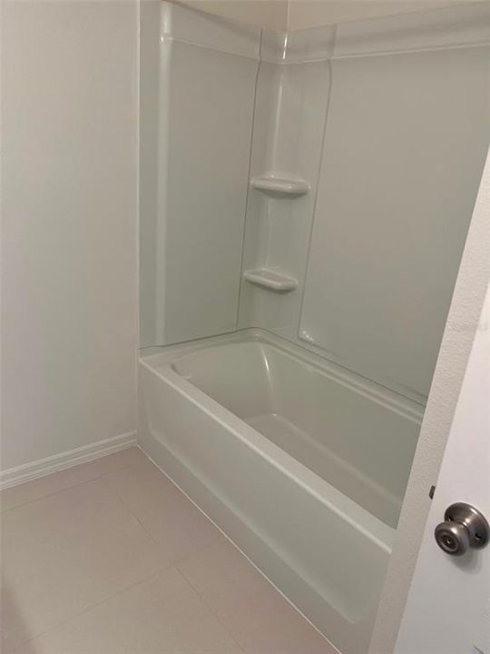En Venta: $338,000 (4 camas, 2 baños, 2004 Pies cuadrados)