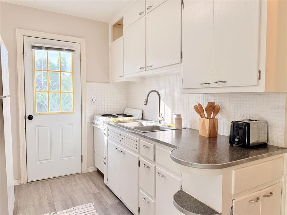 For Sale: $1,499,000 (10 beds, 0 baths, 4766 Square Feet)
