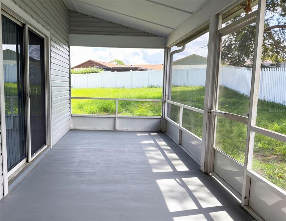 For Rent: $2,100 (3 beds, 2 baths, 1228 Square Feet)