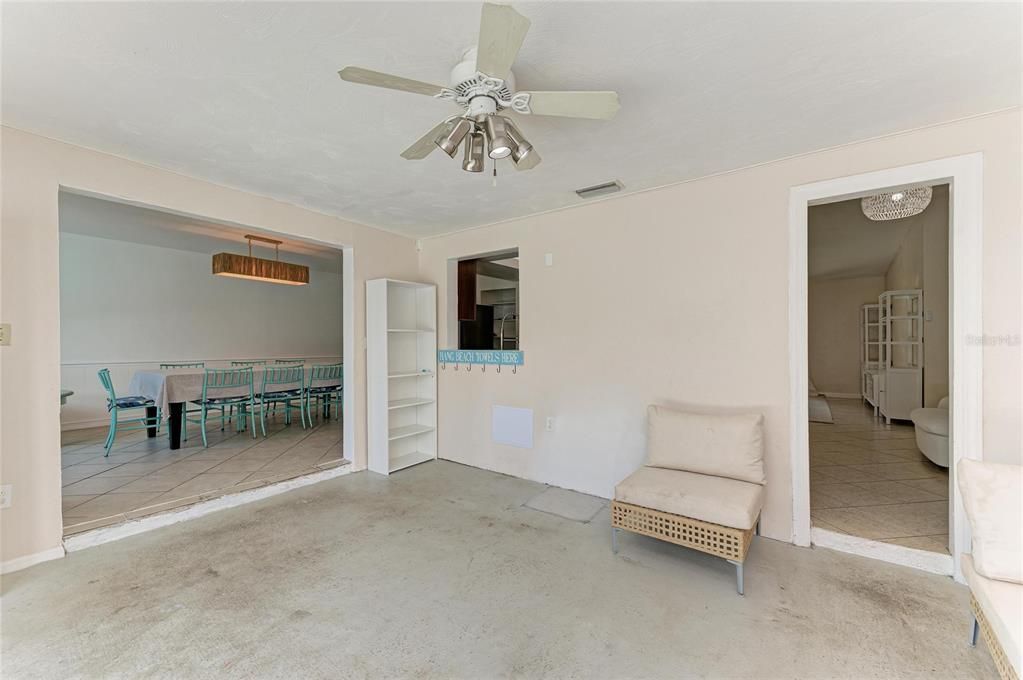 For Sale: $399,900 (3 beds, 2 baths, 2052 Square Feet)