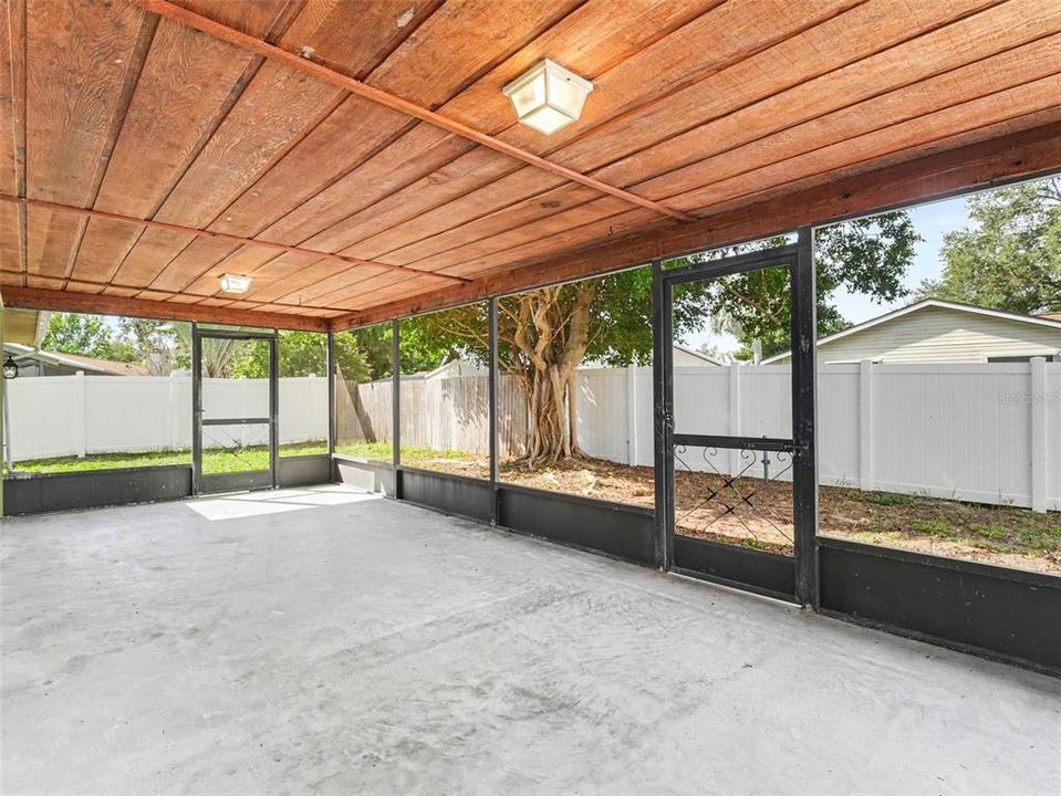 For Sale: $349,900 (3 beds, 2 baths, 1404 Square Feet)