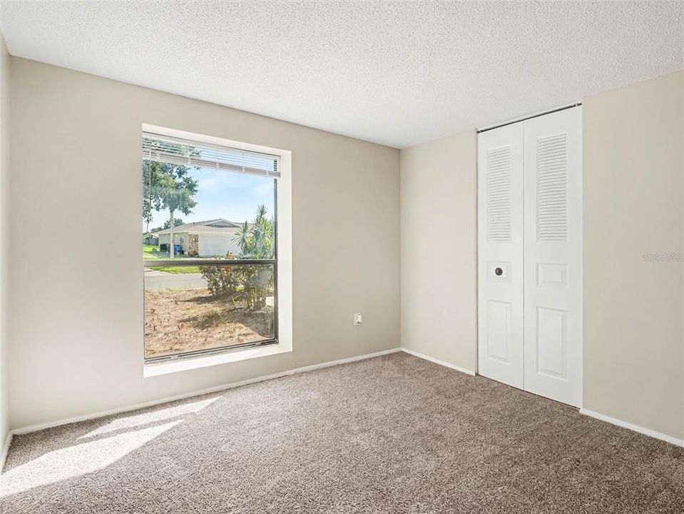 For Sale: $349,900 (3 beds, 2 baths, 1404 Square Feet)