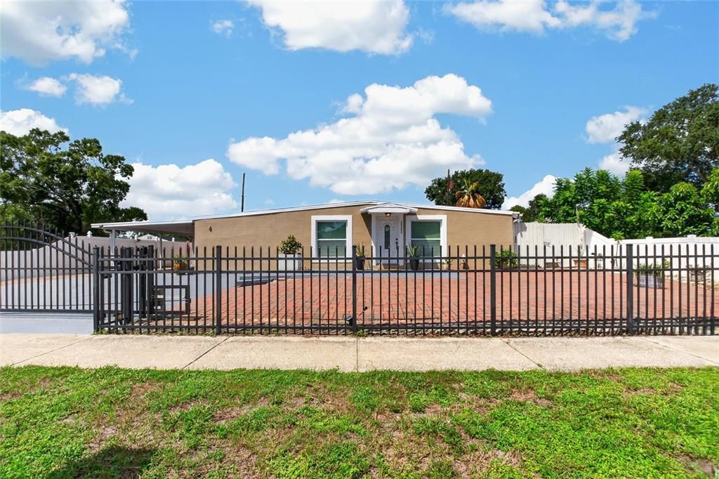 En Venta: $400,000 (4 camas, 3 baños, 2078 Pies cuadrados)