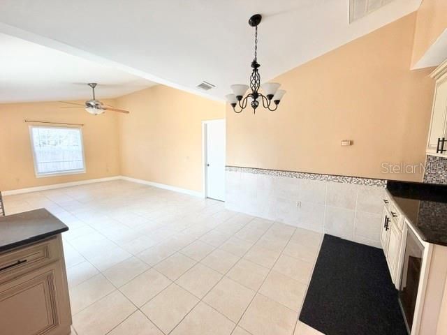 For Rent: $1,995 (3 beds, 2 baths, 1730 Square Feet)