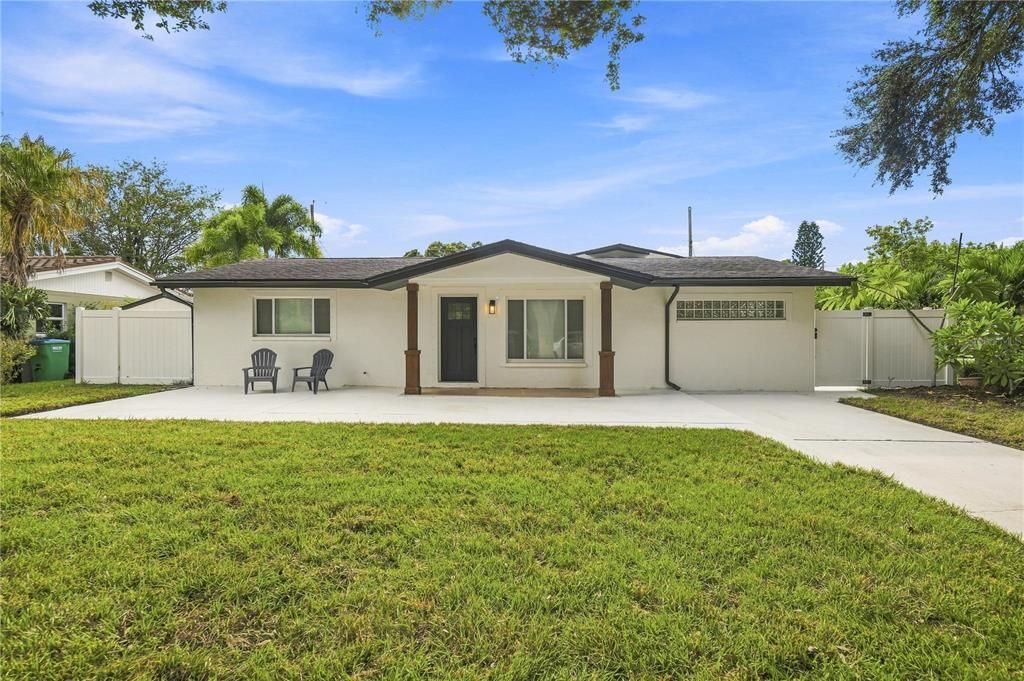 For Sale: $579,000 (4 beds, 2 baths, 1807 Square Feet)