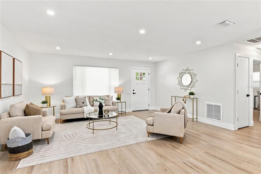 For Sale: $579,000 (4 beds, 2 baths, 1807 Square Feet)