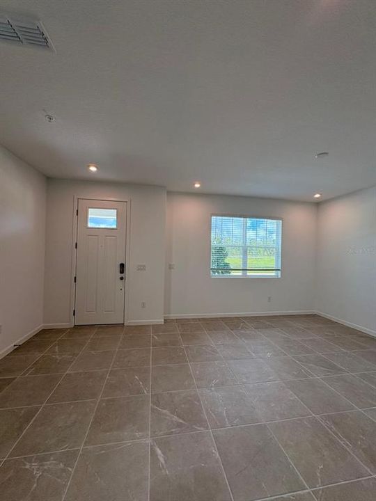 En Renta: $2,700 (4 camas, 2 baños, 1678 Pies cuadrados)