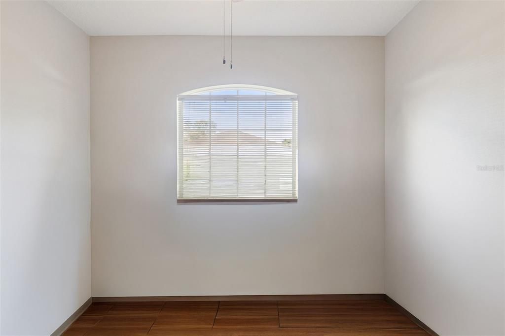 En Venta: $384,000 (4 camas, 3 baños, 2319 Pies cuadrados)