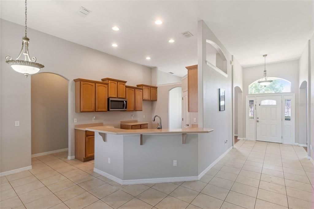 En Venta: $384,000 (4 camas, 3 baños, 2319 Pies cuadrados)