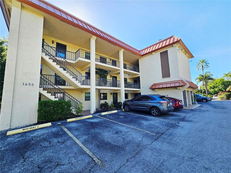 En Venta: $299,000 (2 camas, 2 baños, 940 Pies cuadrados)