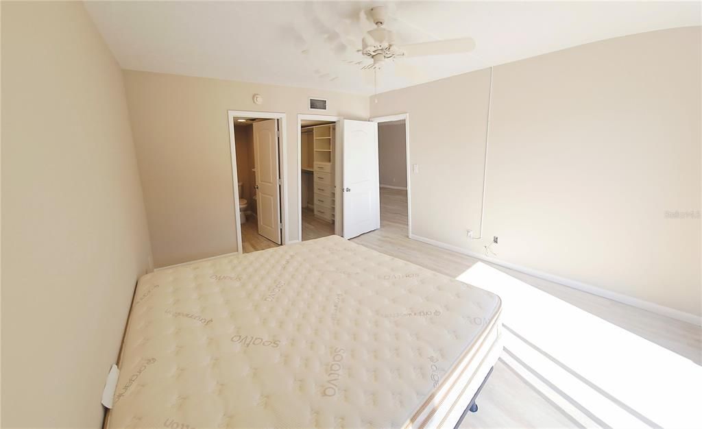 En Venta: $299,000 (2 camas, 2 baños, 940 Pies cuadrados)