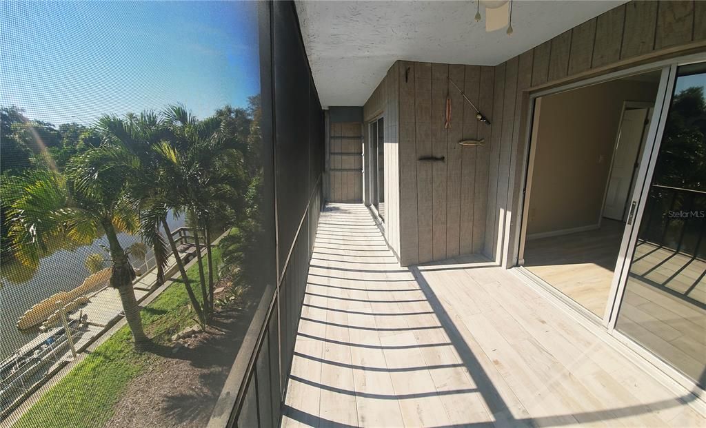 En Venta: $299,000 (2 camas, 2 baños, 940 Pies cuadrados)