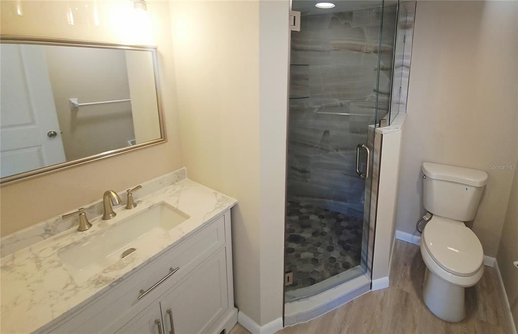 En Venta: $299,000 (2 camas, 2 baños, 940 Pies cuadrados)