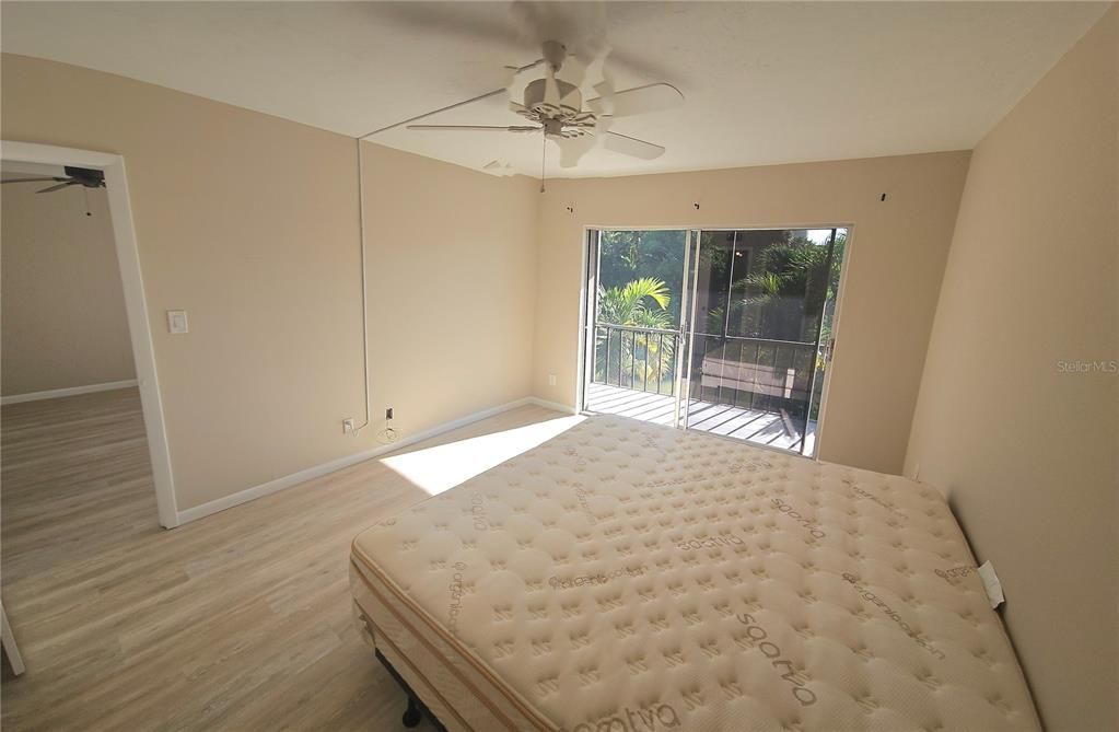 En Venta: $299,000 (2 camas, 2 baños, 940 Pies cuadrados)