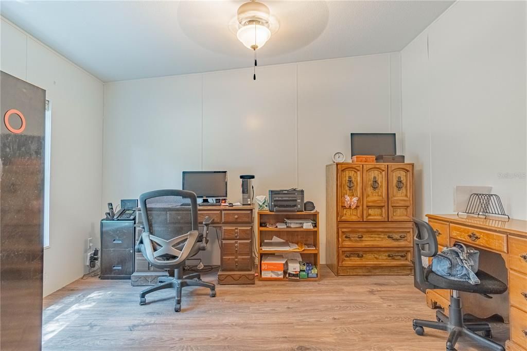 En Venta: $259,900 (3 camas, 2 baños, 2052 Pies cuadrados)