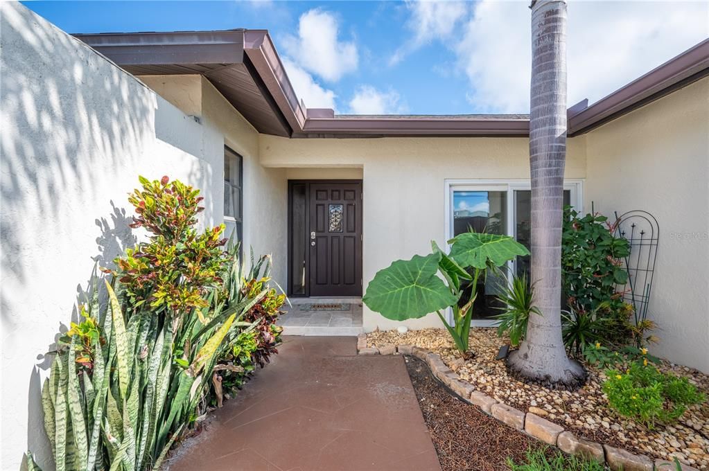 For Sale: $649,990 (4 beds, 2 baths, 2236 Square Feet)