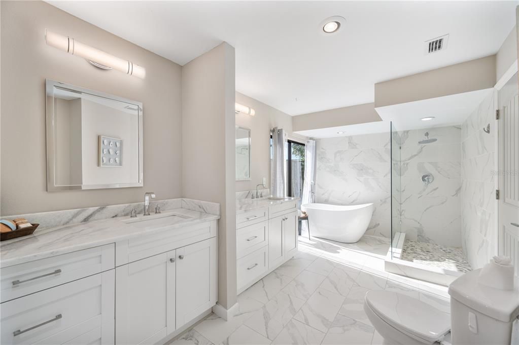 For Sale: $649,990 (4 beds, 2 baths, 2236 Square Feet)