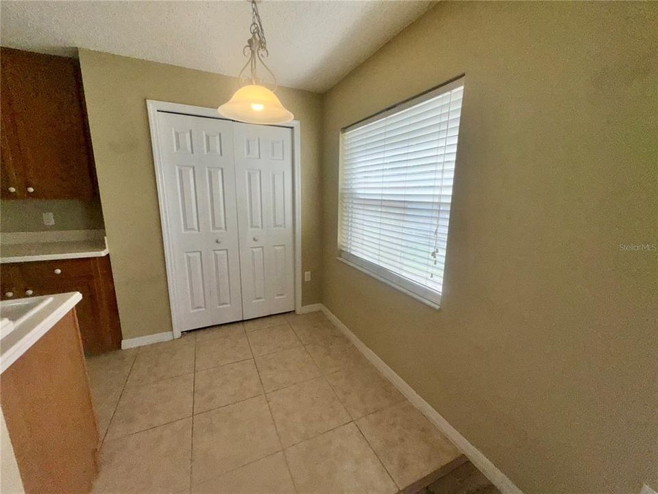 En Renta: $2,350 (3 camas, 2 baños, 1872 Pies cuadrados)